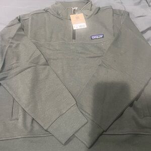 Patagonia women pullover size medium